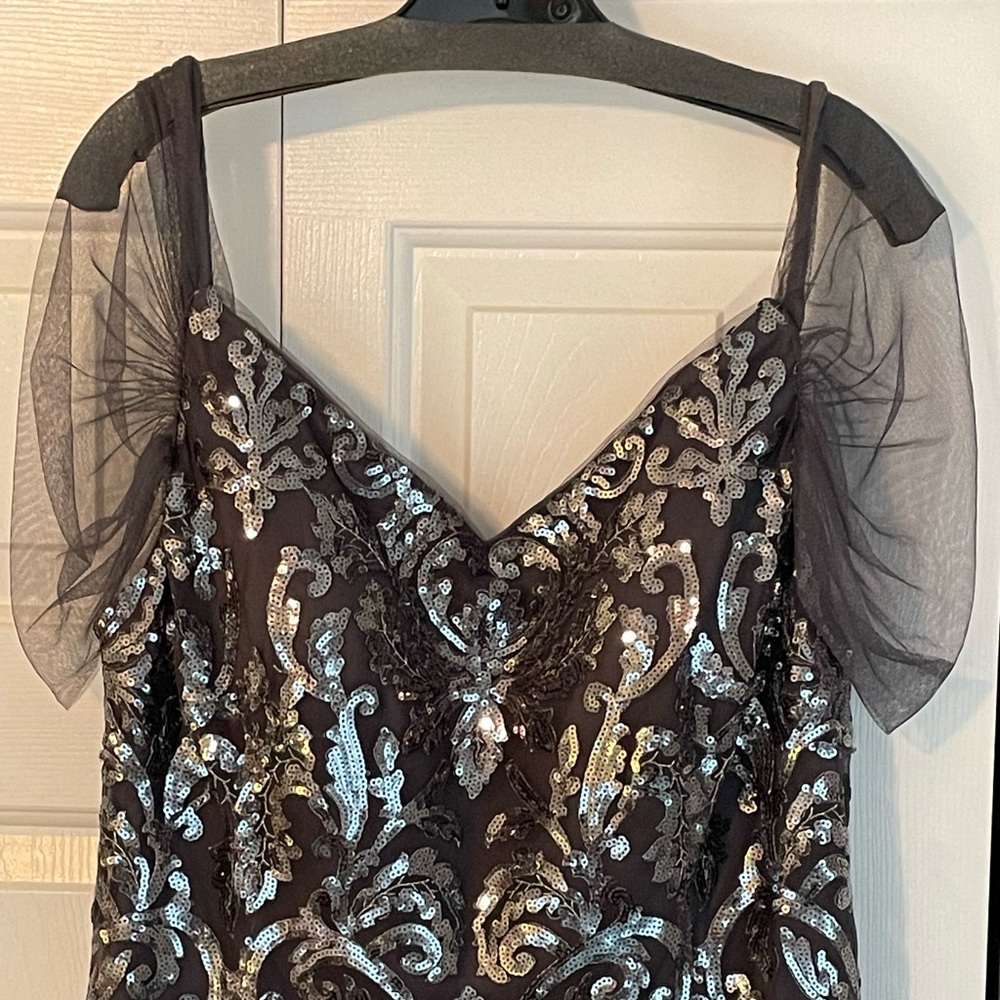 Sequent Gown